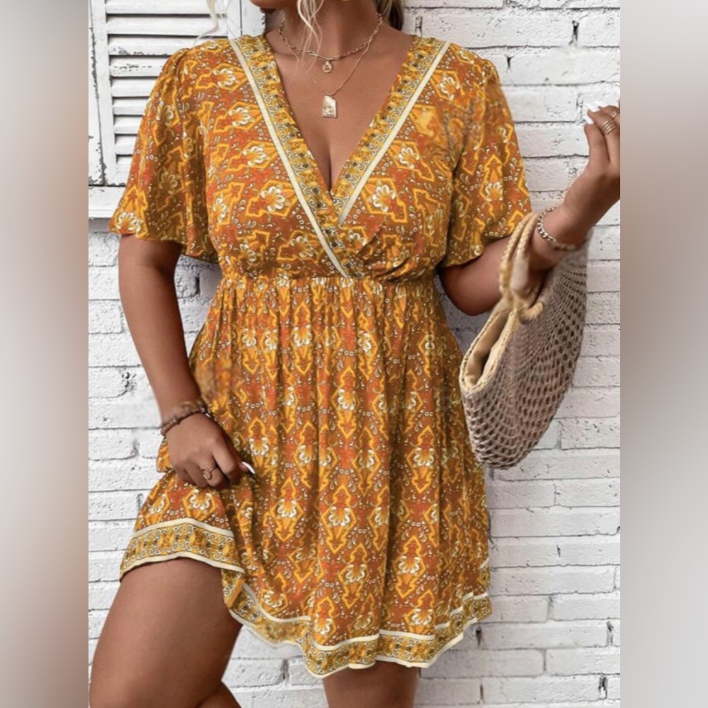 Boho plus size floral print butterfly sleeve dress red - Picture 3 of 10